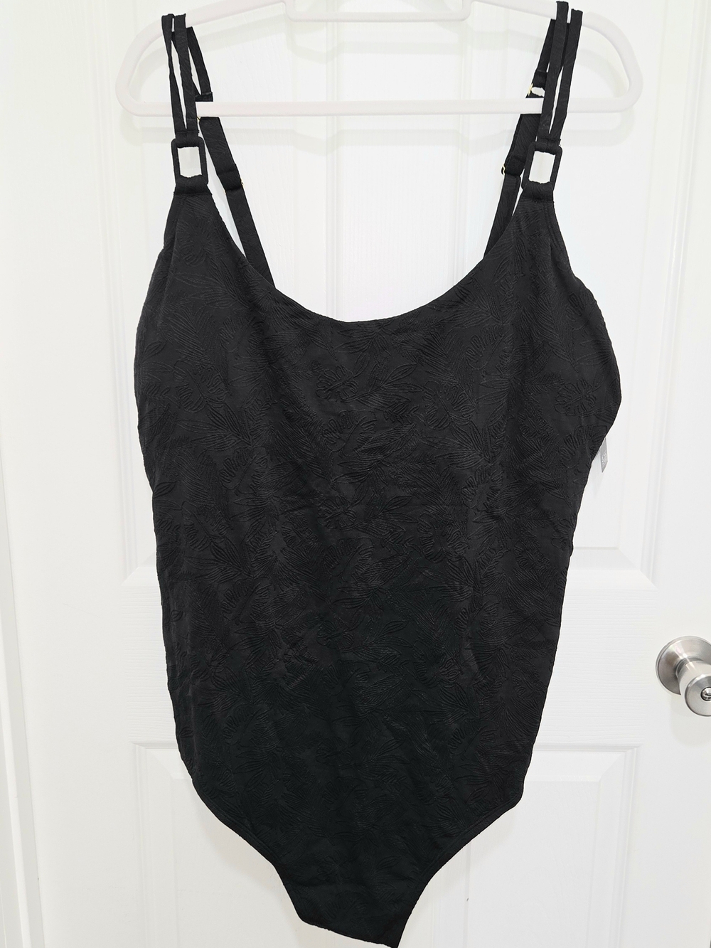 Aqua Couture Black Textured One-Piece Swimsuit with Adjustable Straps Size 3X